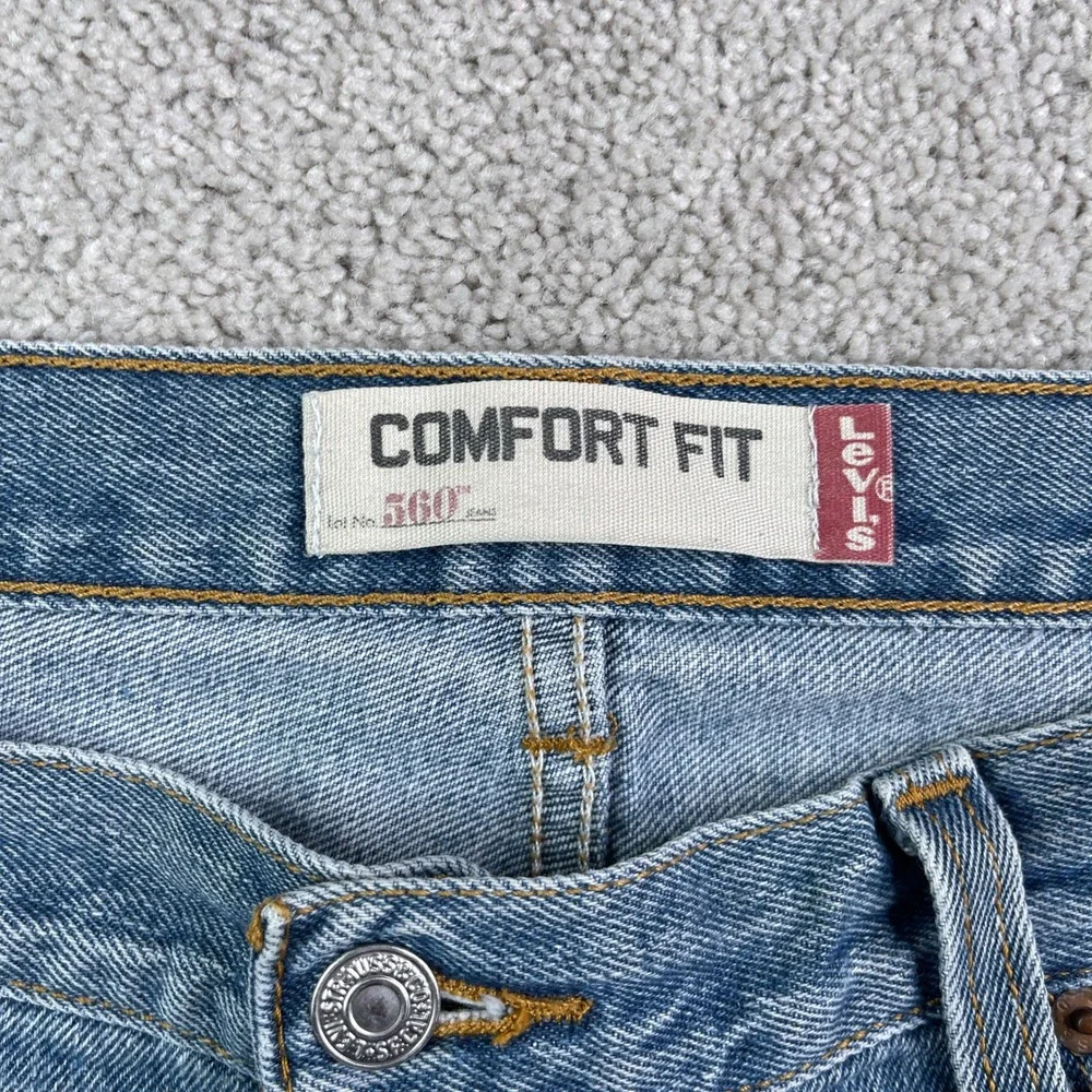 Levis Jeans Mens 38x32 Blue Comfort Fit 560 Relaxed Tapered Denim Baggy Skater